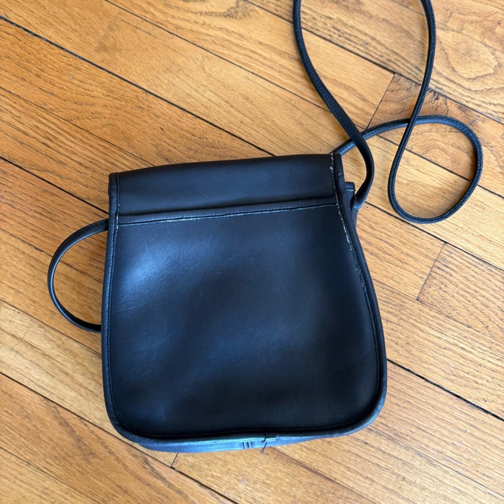 VINTAGE Coach Lindsay Black Leather Crossbody Bag - Picture 4 of 15